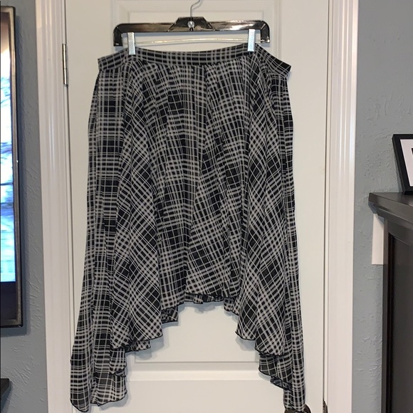 ASOS Dresses & Skirts - Asymmetrical hem flowing skirt bl/white plaid